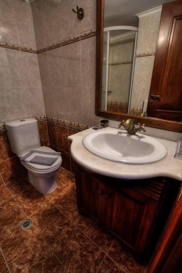 Hotel Isaraiko Spiti Agia Theodora Isaris Экстерьер фото