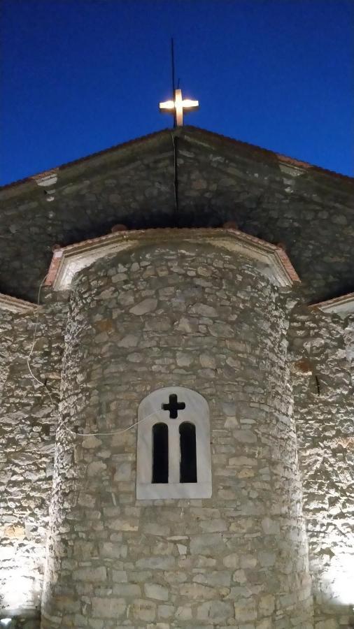 Hotel Isaraiko Spiti Agia Theodora Isaris Экстерьер фото