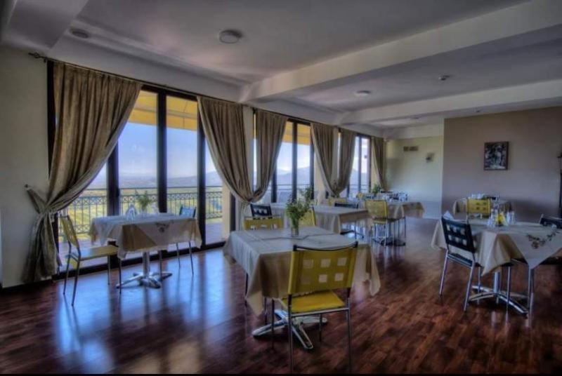 Hotel Isaraiko Spiti Agia Theodora Isaris Экстерьер фото